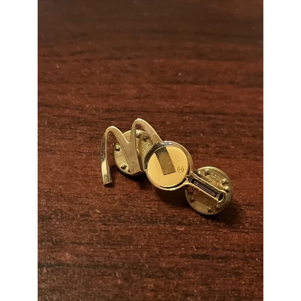 McDonald’s Golden‎ Arches Magnifying Glass Employee Lapel Hat Pin